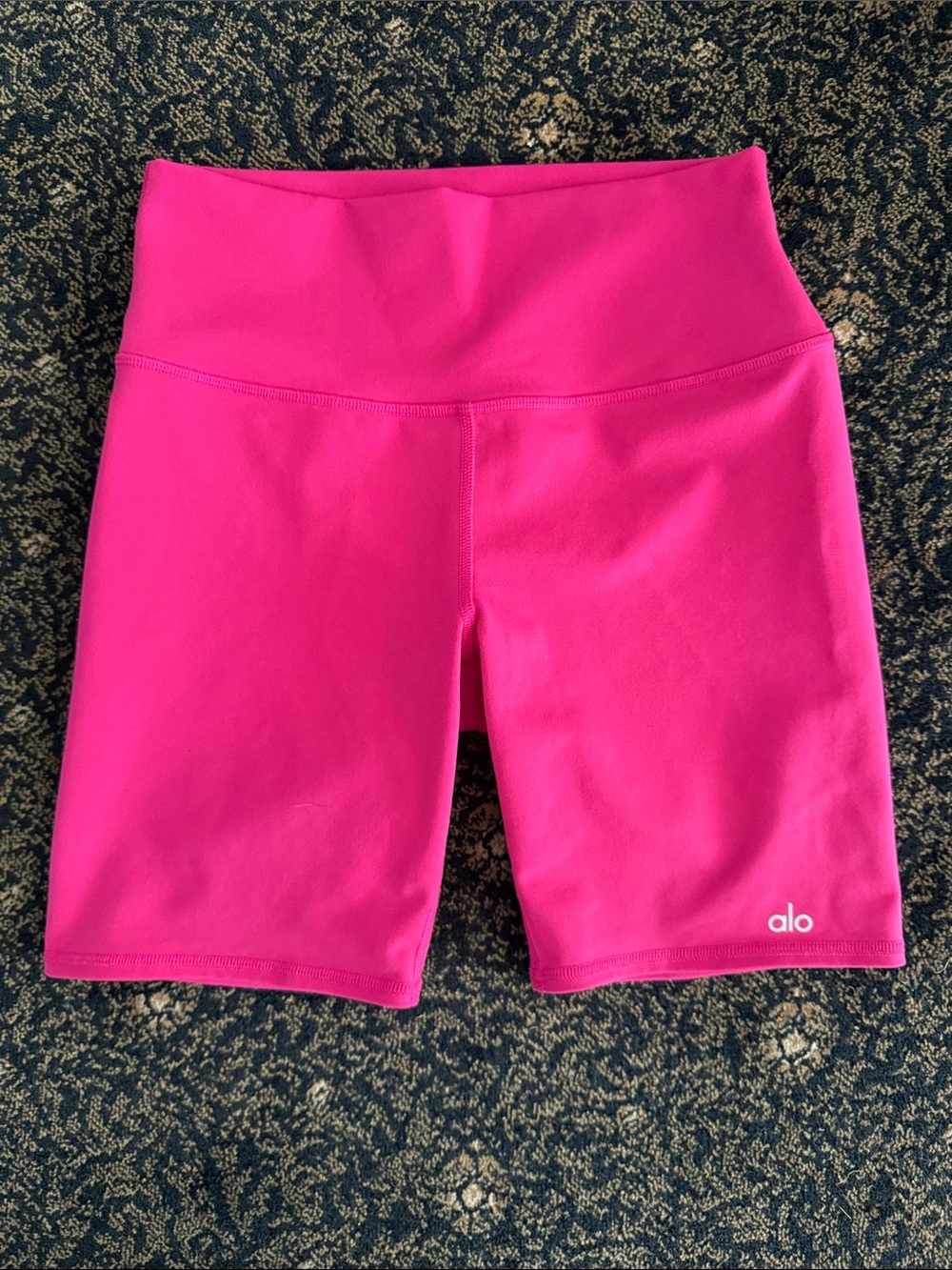 ALO Yoga 7” High-Waist Biker Shorts in Pink
